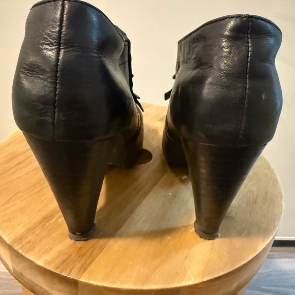 Black Leather Peep-Toe Women's Shoes - Picture 3 of 8